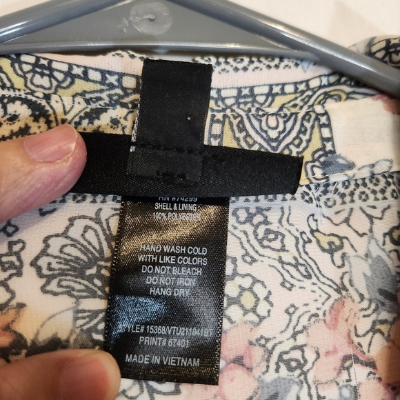 Stella & Ivy Floral Maxi Dress Size 4 Light Blue and Pink Flower - Picture 4 of 9